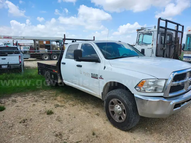 2014 Dodge Ram 2500 Flatbed Truck