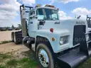 1991 Mack RD688S