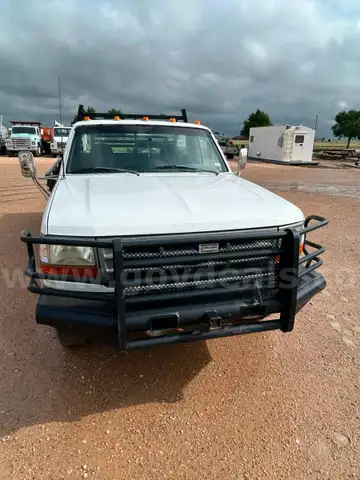 1997 Ford F-350 Flatbed Truck