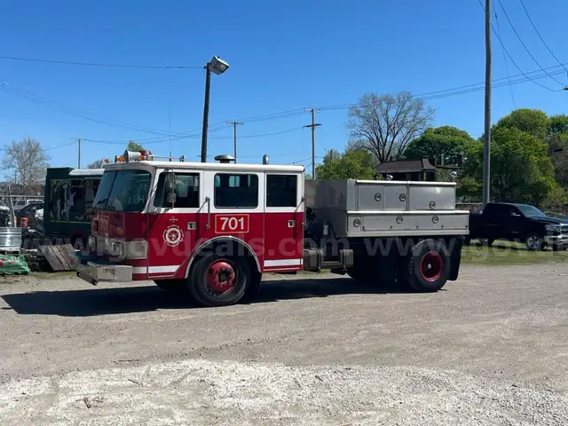 1983 Pierce Arrow Fire Pumper Truck