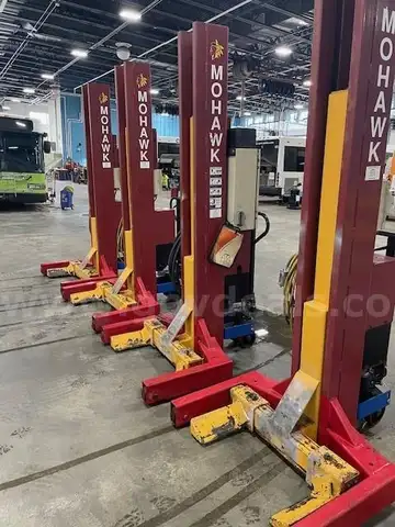 MOHAWK  PORTABLE 4 COLUMN LIFT