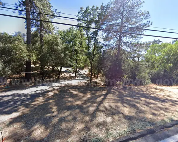 Vacant lot in Groveland, County of Tuolumne, California