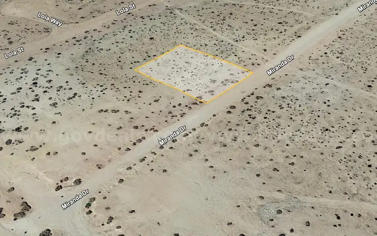 Flat and Usable Vacant Land in California City, county of Kern, state of California