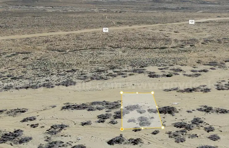 Flat Vacant Land in the state of Arizona, County of Mohave
