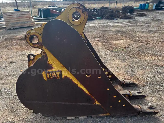 CAT 30” C Linkage Bucket