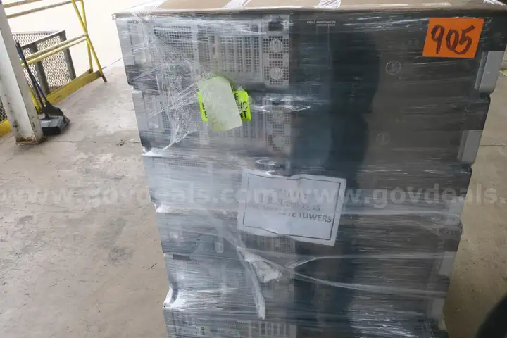 LOT OF (28) DESKTOP COMPUTERS - TESTED!