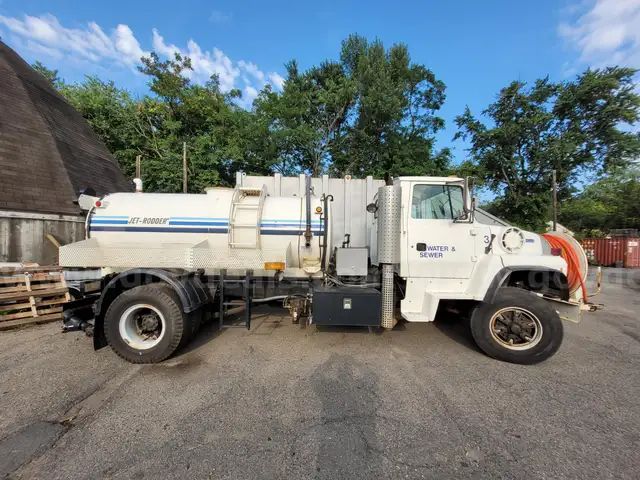 1996 Ford LN8000F