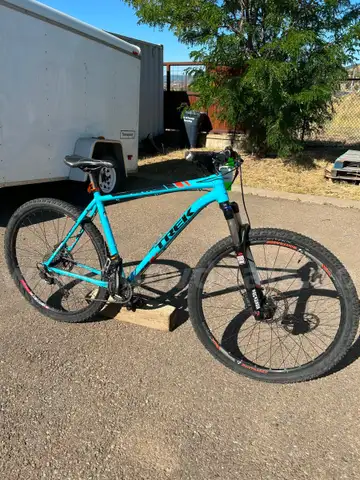 LOT OF 3 BICYCLES