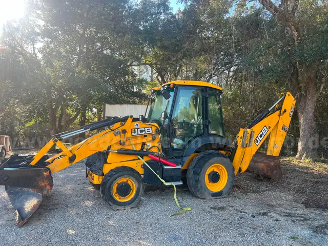 2020 JCB Backhoe 3XC