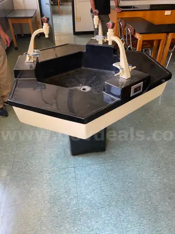 Science Classroom Room/Equipment