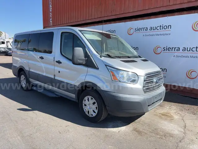 2018 Ford Transit 150 Wagon Low Roof XL 60/40 Pass. 130-in. WB