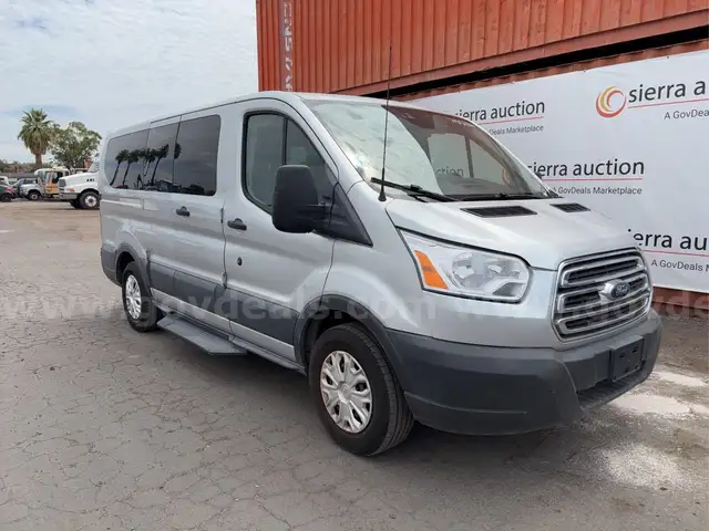 2018 Ford Transit 150 Wagon Low Roof XL 60/40 Pass. 130-in. WB