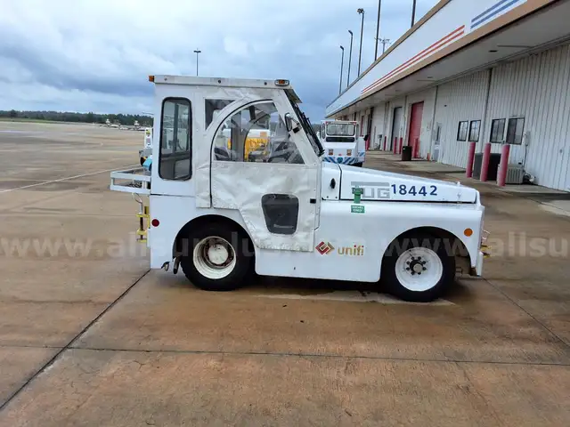 2004 TUG TECH MT12 CARGO TRACTOR