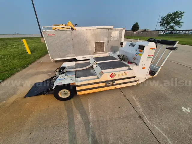 2000 Lektro AP-8750 Towbarless Aircraft Tow Tractor