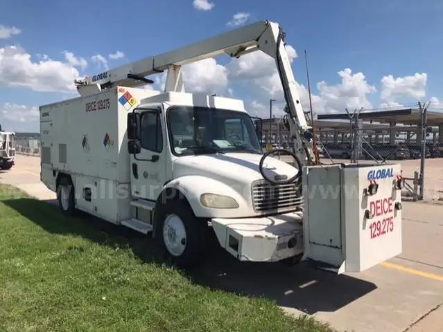 2003 Global Ground 2110 De-Ice Truck