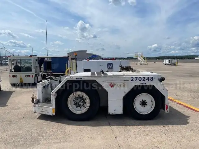 1990 TUG TECH GT-32-364 AIRCRAFT TOW TRACTOR