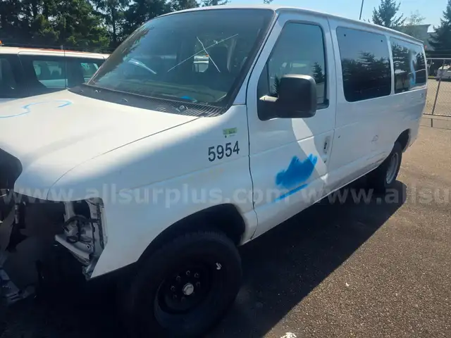 2013 Ford Econoline E-350 XL Super Duty