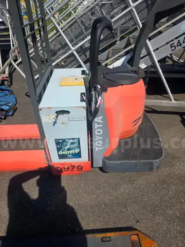 2014 Toyota 2014 8HB30 Electric Pallet Jack