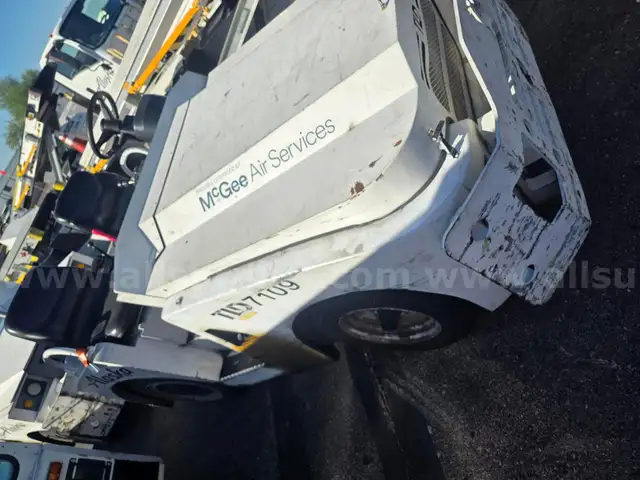 2014 TLD JST-30 Baggage Tug