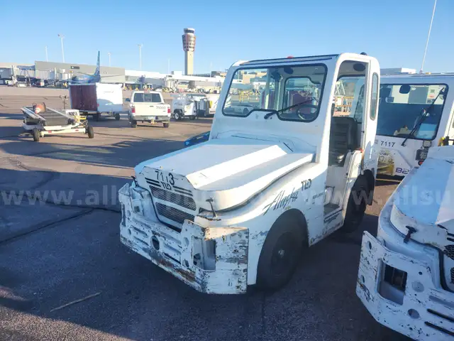 2015 TLD JST-25 Baggage Tug