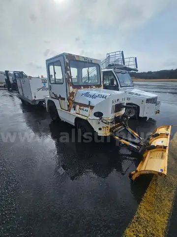 2012 Harlan HTACL50SDWRN, HARLAN Baggage Tug