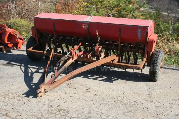 9ft Massey Ferguson 33 Grain Drill