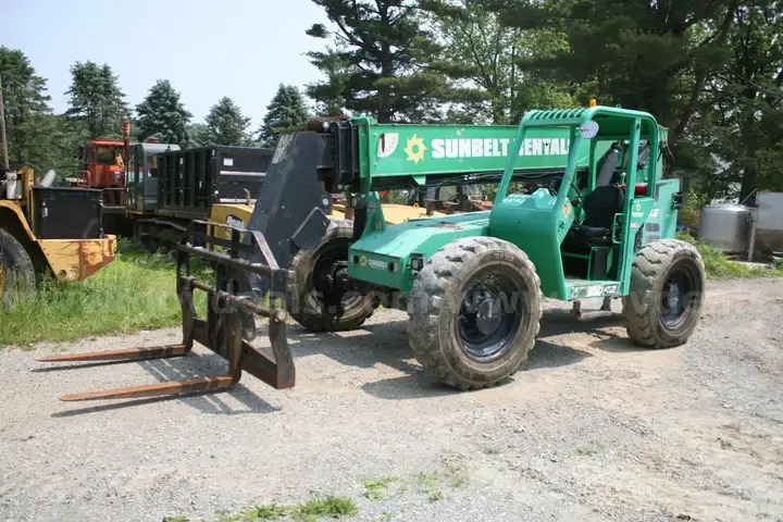 2016 Skytrak 6042 42&#x22; 6,000lbs Forklift Telehandler