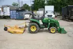 2019 4WD John Deere 2032R Tractor w/ Mower &#x26; Bucket