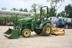2019 4WD John Deere 2032R Tractor w/ Mower &#x26; Bucket