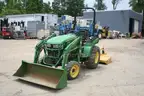 2019 4WD John Deere 2032R Tractor w/ Mower &#x26; Bucket