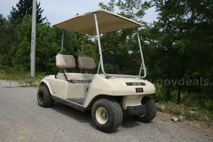 Electric Golf Cart Ingersoll-Rand Club Car 38 w/ Charger