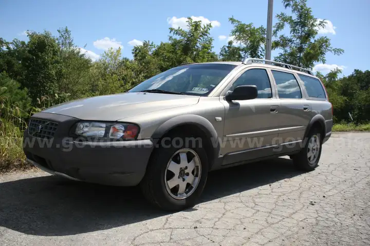 2002 Volvo XC70 WAGON 4-DR, 2.4L L5 DOHC 20V TURBO.
