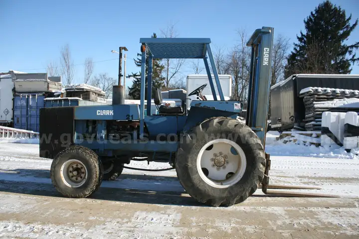 6000lb Clark Forklift 4219DT-01