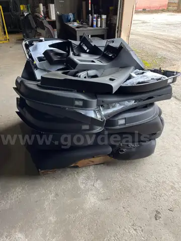 Used 2023 Dodge Charger Seats, Panels and Console Parts