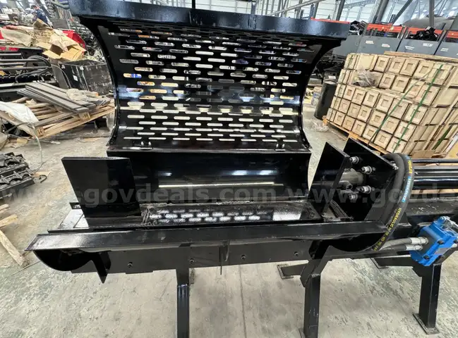 FREE SHIPPING - 2025 Skid Steer Wood Processor 16.5in Firewood Log Splitter