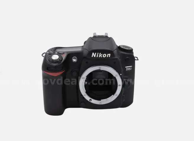 FREE SHIPPING - Nikon D80 DSLR Digital Camera Body (10.2MP) Comes w Charger/Battery