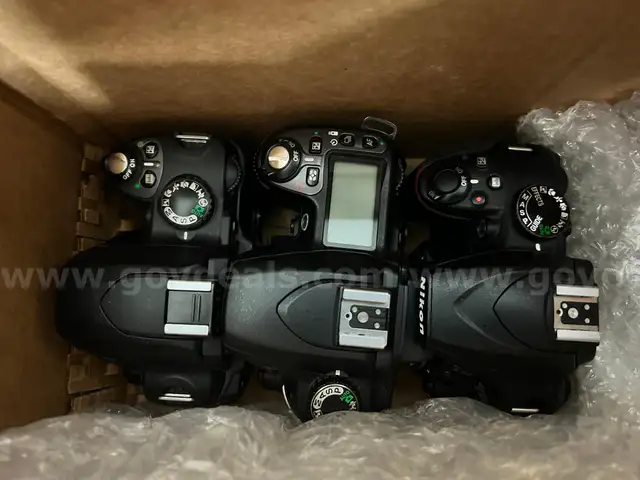 FREE SHIPPING - Nikon DSLR Bodies for Repair/Not Working