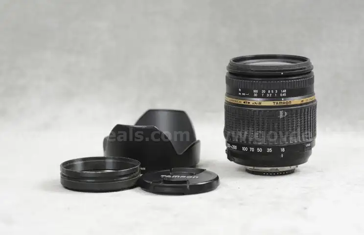 FREE SHIPPING - Tamron 18-250 Nikon Lens