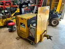 Yale Electric Industrial Truck Electric Tugger Trailer Mover