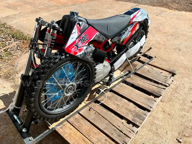 FREE FREIGHT SHIPPING &#x2013; New 125cc Dirt Bike with Zongshen Engine, 4-Speed, Inverted Forks &#x26; Hydraulic Disc Brakes