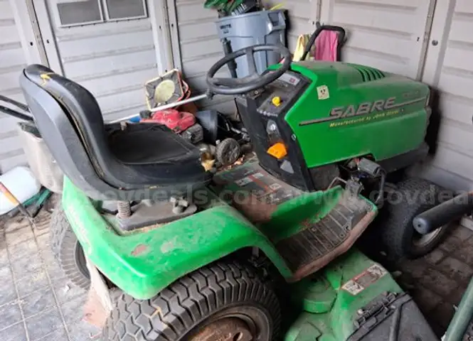 2000 John Deere Sabre 1948HV