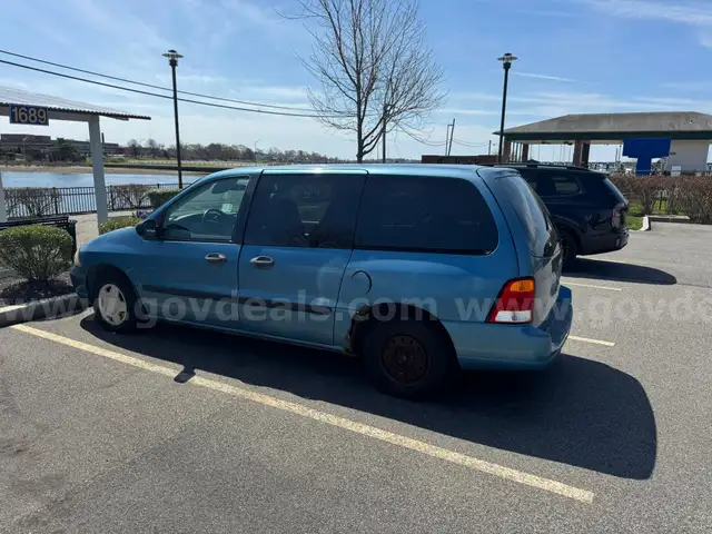 2003 Ford Windstar LX (Blue)