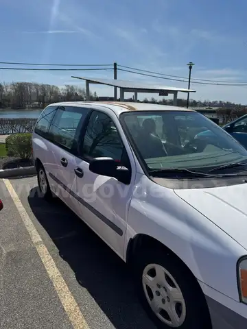 2006 Ford Freestar (White)