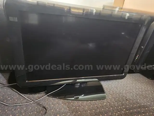 Lot of 8 Used Philips 32&#x201D; Non-Smart televisions