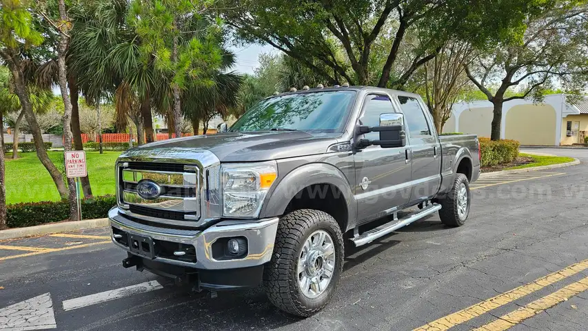2015 Ford F-350 4WD V8 TDSL CREW CAB 6.7L LARIAT