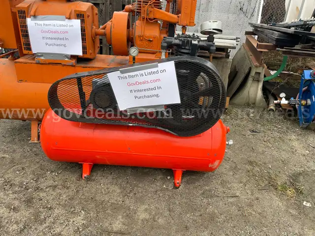 DeVilbiss Air Compressor – Model 44643