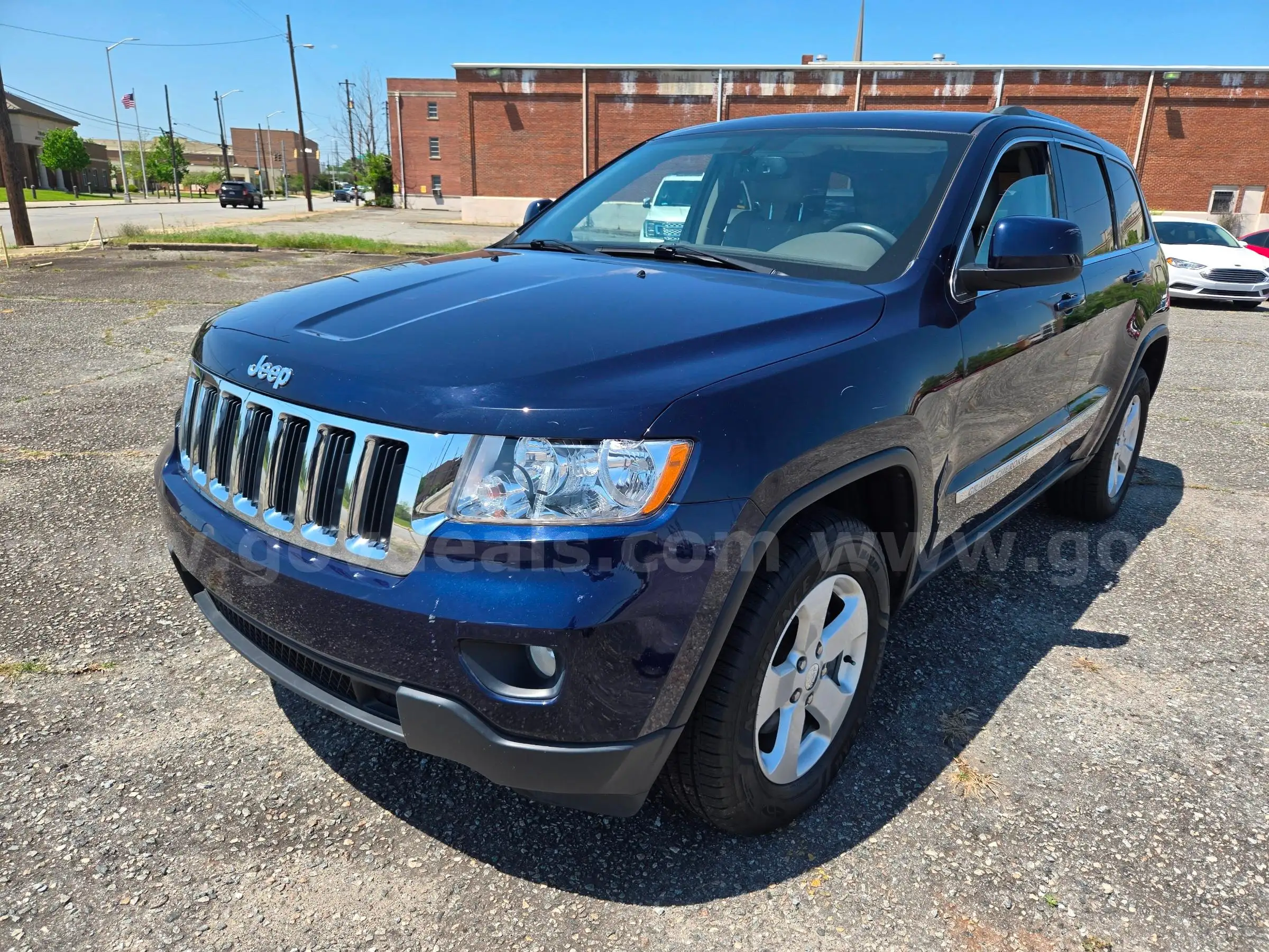 Photo of a 2012 Jeep Grand Cherokee Laredo