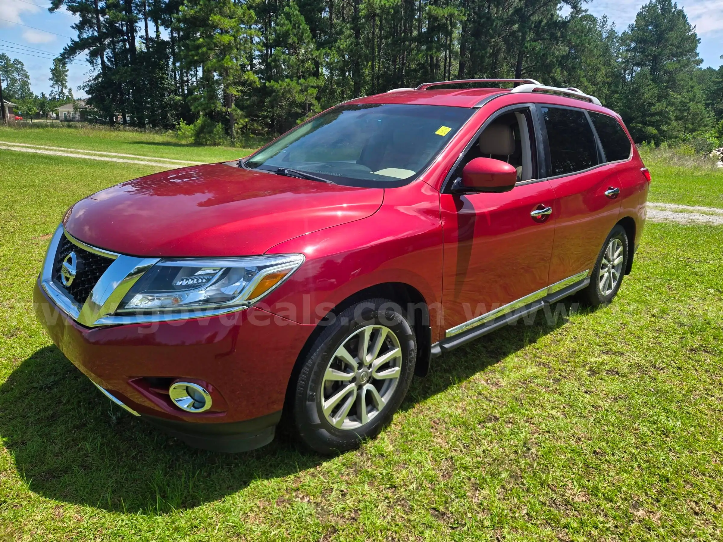Photo of a 2016 Nissan Pathfinder