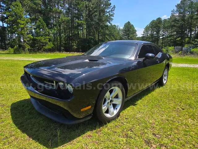2012 Dodge Challenger V6 SXT