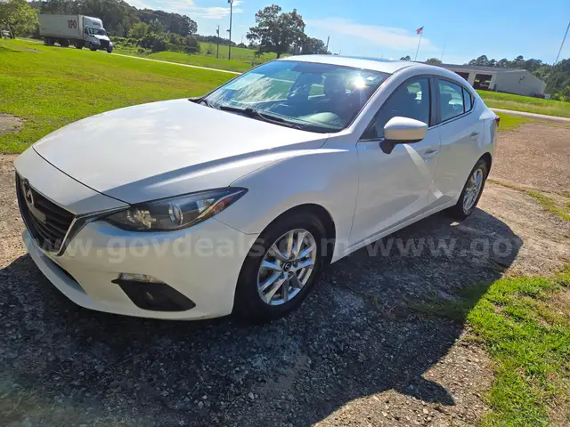 2015 Mazda 3 i Touring AT 4-Door